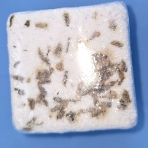 Large Lavender Fizzing Bath Cube With Dried Lavender Petals